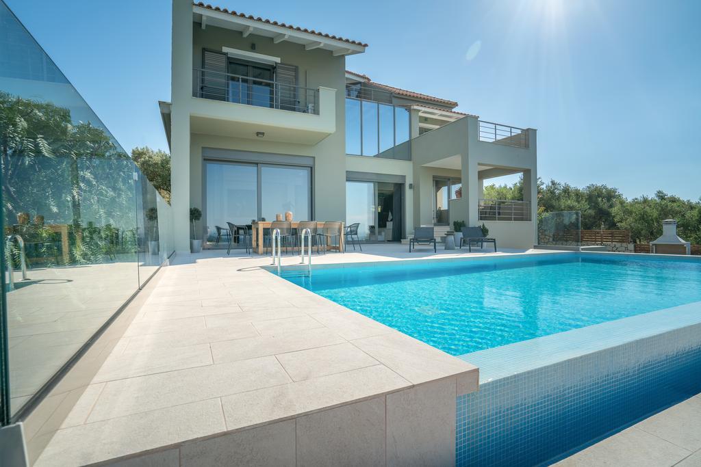 Akemi Luxury Villa ซีลีวี ภายนอก รูปภาพ