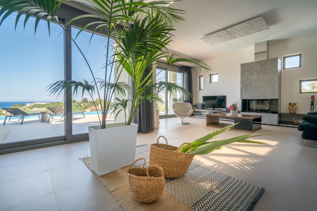 Akemi Luxury Villa ซีลีวี ภายนอก รูปภาพ