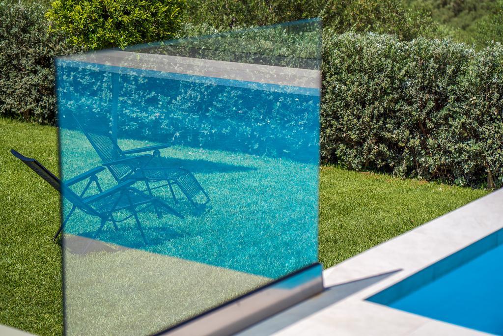 Akemi Luxury Villa ซีลีวี ภายนอก รูปภาพ